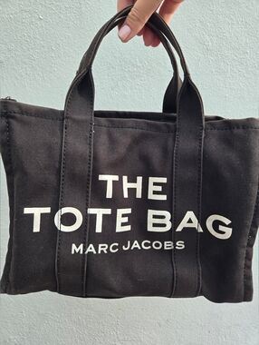 Marc Jacobs Women's The Medium Tote Bag Black Brand New 100% Authentic